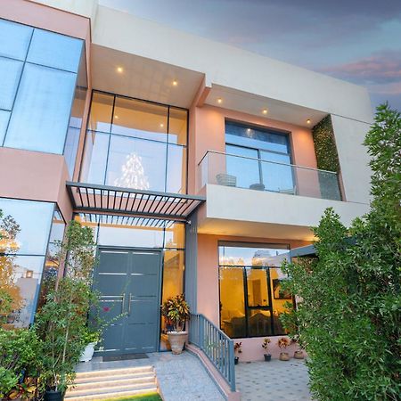 Boutique-Trade Center Bed and Breakfast Dubai Exteriör bild