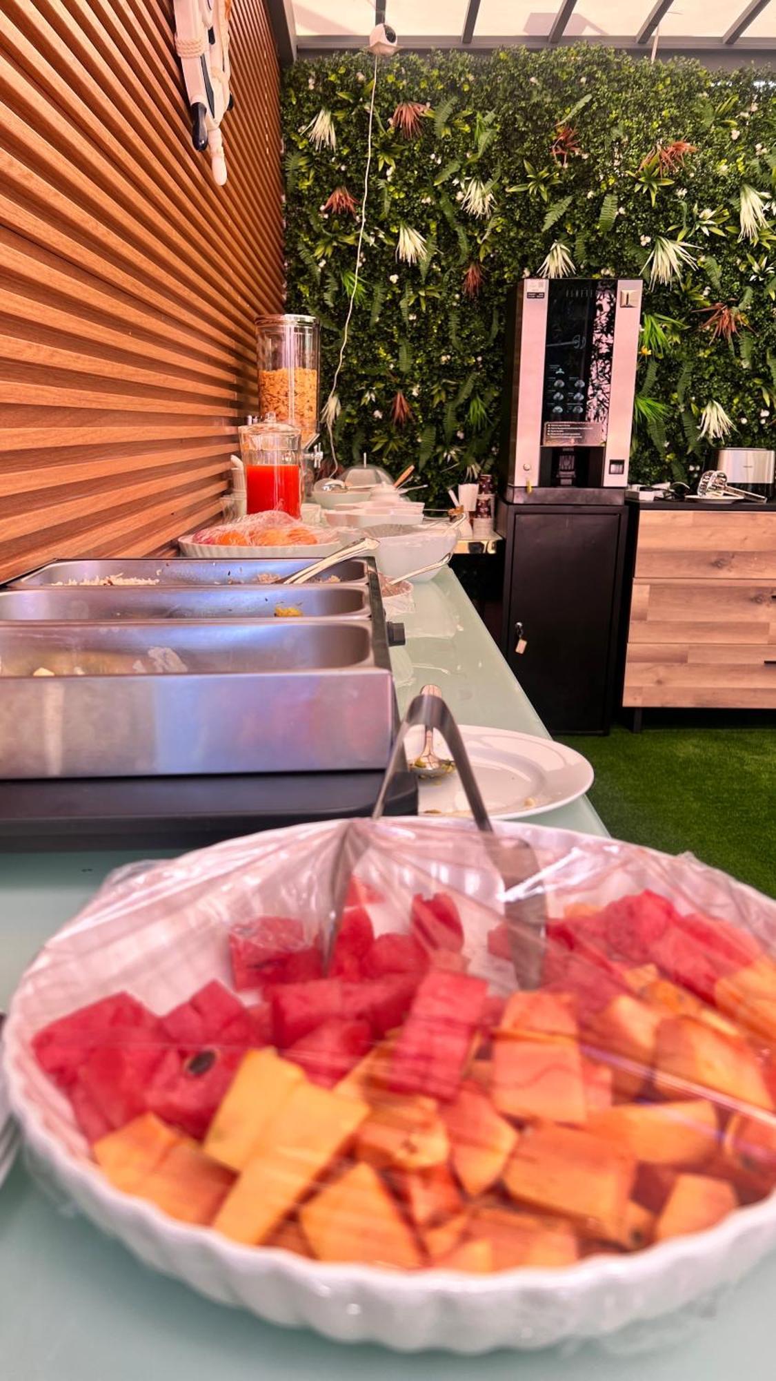 Boutique-Trade Center Bed and Breakfast Dubai Exteriör bild